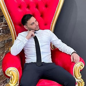 Queens Leriotis Hotel